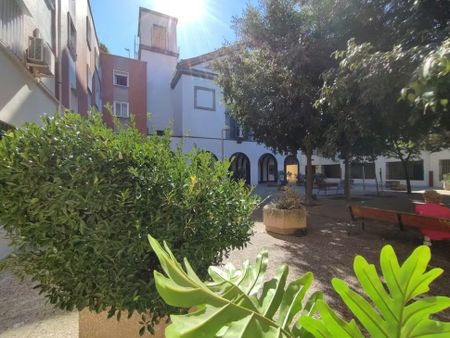 Plaza de Corpus Barga, Madrid, Community of Madrid 28053 - Photo 5