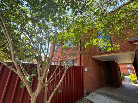 3/76-80 Parer Road, Airport West VIC 3042 - Photo 3