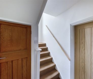 Charles Avenue, Lenton Abbey, Beeston, Nottingham, NG9 - Photo 3