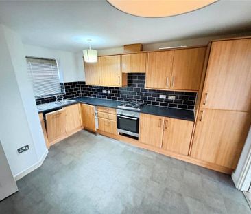 3 bedroom semi-detached house to rent - Photo 6