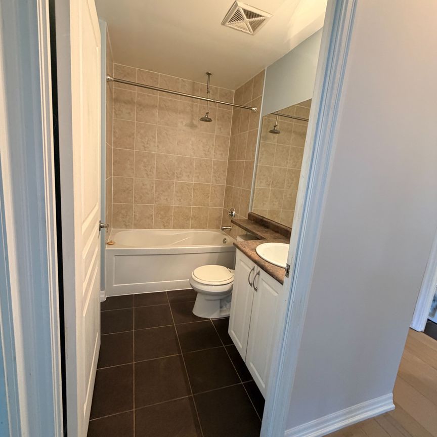 For Lease - 223 Webb Drive Unit# 711, Mississauga, Ontario - Photo 1