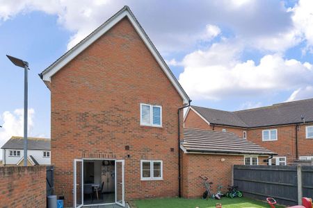 3 bedroom detached house to rent - Photo 3