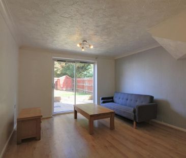 2 bedroom end of terrace house to rent - Photo 1