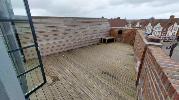 Station Parade, Letchworth Garden City - Photo 1