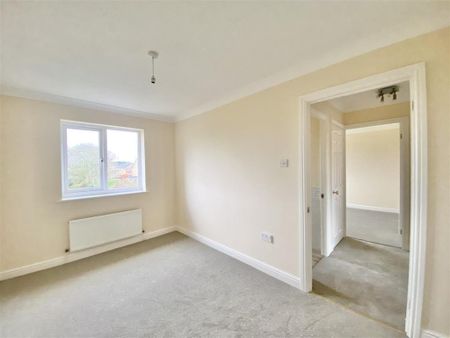 4 bedroom detached house to rent - Photo 5