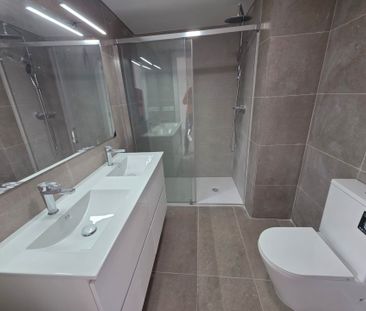 Dúplex de alquiler en Carrer de Severo Ochoa, Ca n'Aurell - Photo 4