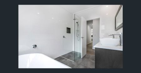 Acreage Living with Space, Comfort & Style – 7 Mewsdale Row, Tallai - Photo 5