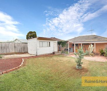 34 Tern Court, Melton, VIC 3337 - Photo 2