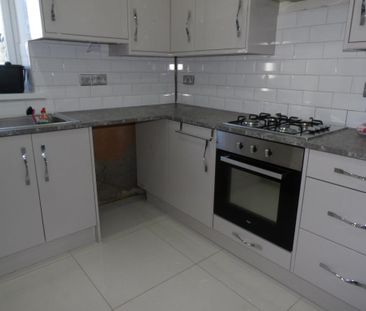 3 bedroom house to rent - Photo 2