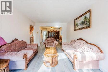 8 DINGWALL Court - Photo 5