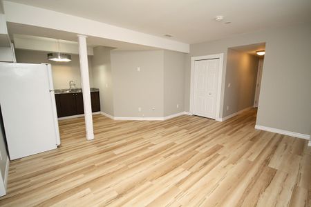 For Lease - 36 Porritt Street Unit# B, Barrie, Ontario - Photo 5