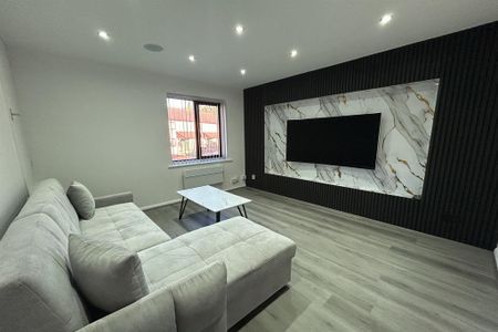 2 bedroom apartment to rent - Photo 3