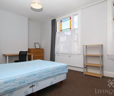 4 bedroom terraced house to rent - Photo 4