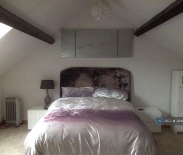 2 bedroom semi-detached house to rent - Photo 4