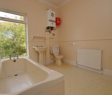 2 Bedroom Terraced House - Photo 6