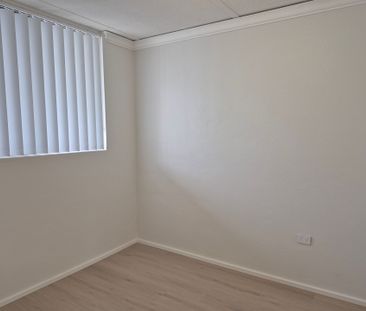 Oceanfront 2-Bedroom Unit – Prime Blue Bay Location! - Photo 2