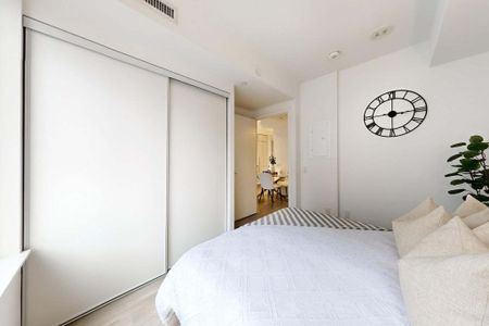 For Lease - 8 Wellesley Street Unit# 1801, Toronto, Ontario - Photo 5