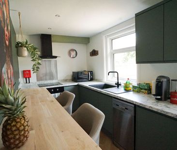 Brand New, High Quality Ensuite Double Rooms for Professionals – Id... - Photo 5