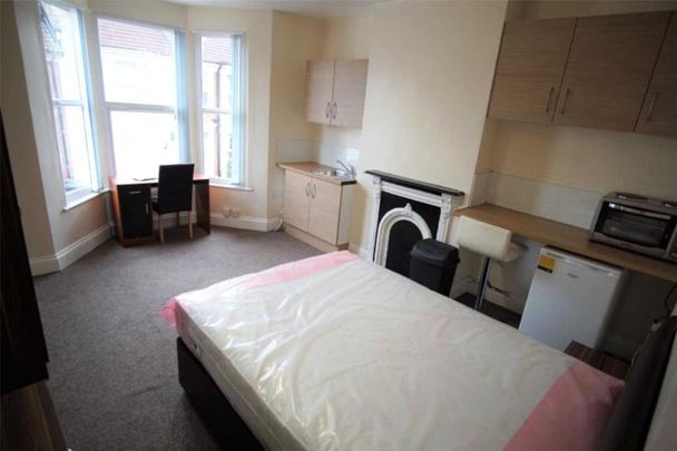 5 bedroom terraced house to rent - Photo 1
