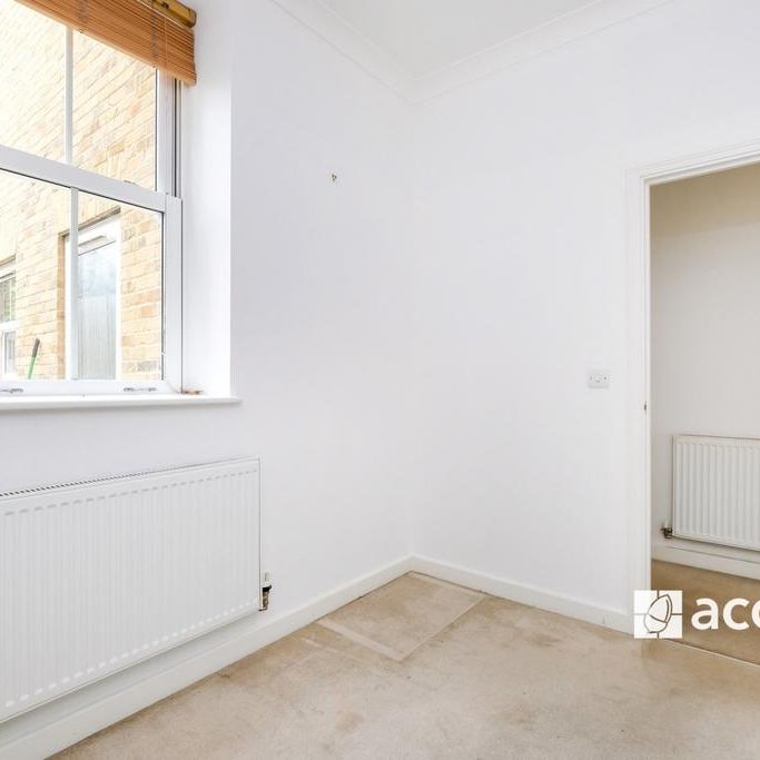 3 bedroom flat to rent - Photo 1