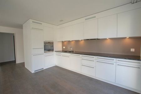 3.5-room apartment on the ground floor with sitting area in the garden - Photo 3