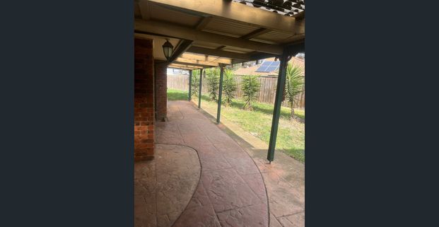 Property is ideally located amongst schools Manor Lakes shopping Centre short drive to Wyndham Vale Train Station - Photo 1