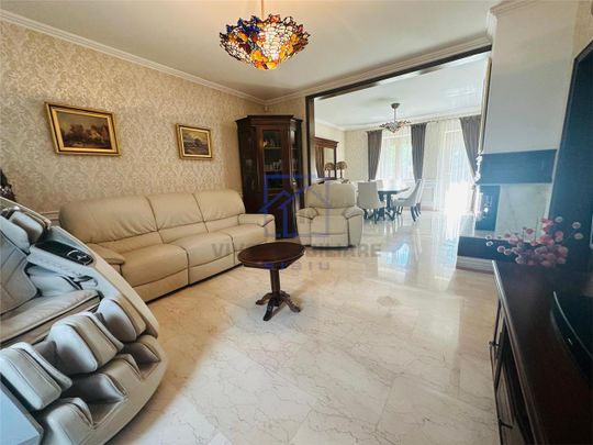 Casa de inchiriat in Sibiu - finisaje de lux, zona Parcul Sub Arini de inchiriat - Fotografie 1