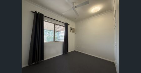 4 BEDROOM, 2 BATHROOM FAMILY HOME IN BURDELL - Photo 3