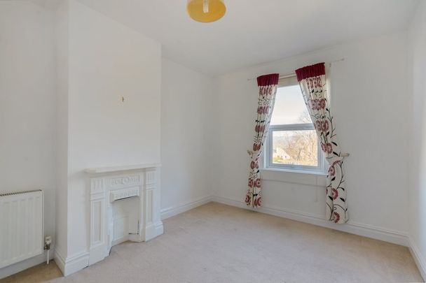 4 bedroom terraced house to rent - Photo 1