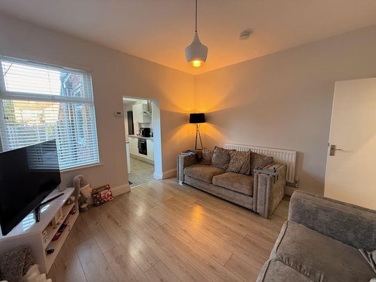 2 bedroom terraced house to rent - Photo 1