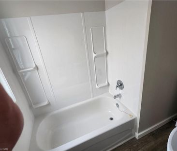 For Lease - 4865 SIMCOE Street, Niagara Falls, Ontario - Photo 5