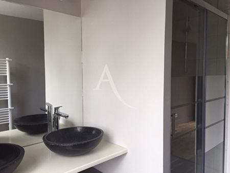 Location Maison 4 pièces 78m² - Photo 2