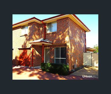 3 BEDROOM TOWNHOUSE - Photo 3