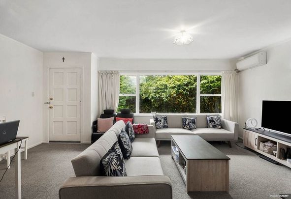 Charming Epsom 2BR Unit w/ Deck & Parking! - Photo 1