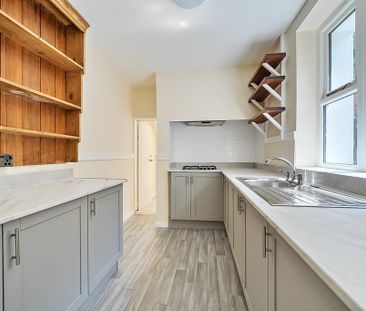 3 bedroom terraced house to rent - Photo 2