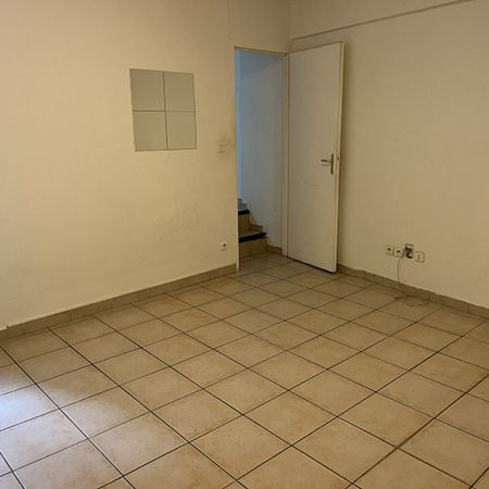 Location Appartement 1 pièce 24m² - Photo 4