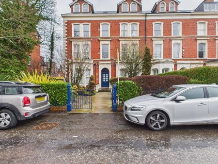 L'Academie, 14 College Gardens, Belfast, BT9 6BQ - Photo 4