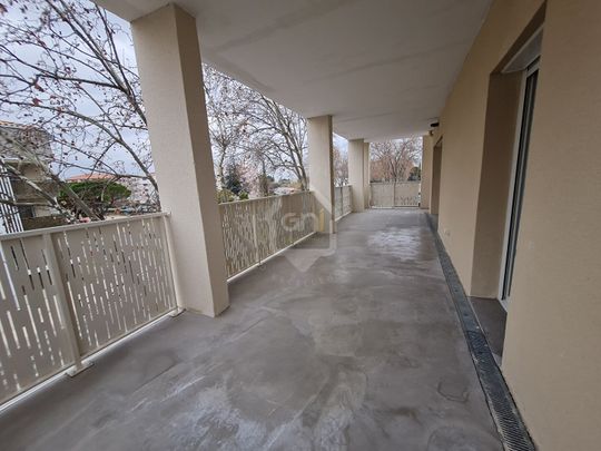 Appartement à louer 2 pièces (56.5 m²) meublé à MIRAMAS, - Photo 1