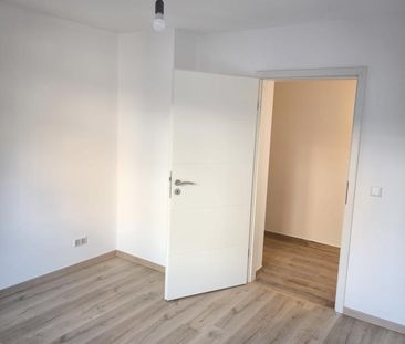Helle und großzügige 2-Zimmer-Wohnung nach Komplettsanierung - Photo 3