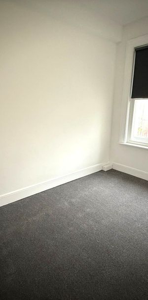 2 Bed Flat, Clarence Square, BN1 - Photo 1