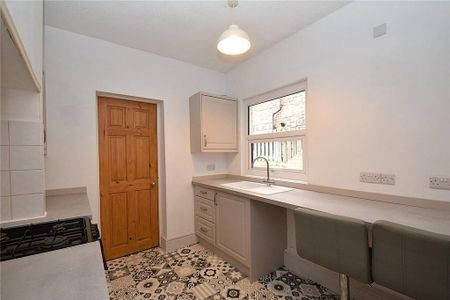 2 bedroom terraced house to rent - Photo 3