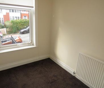 4 bedroom semi-detached house to rent - Photo 4
