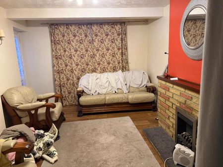 1 bedroom in a house share to rent - Photo 3