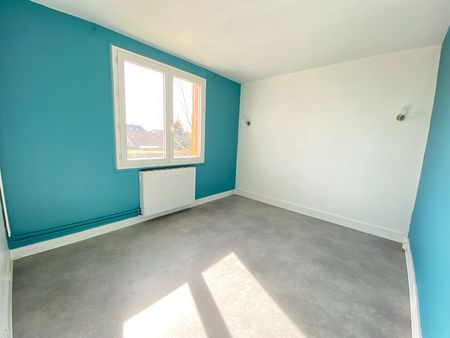 Location Appartement 3 pièces 70m² - Photo 4