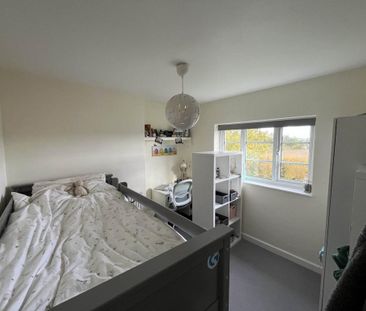 3 bedroom semi-detached house to rent - Photo 3