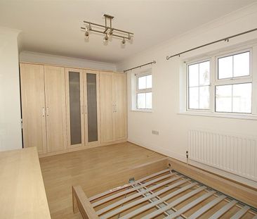 3 Bedroom House - Semi-Detached To Let - Photo 5