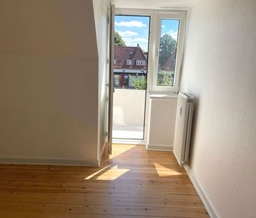 Dejlig 3-værelses lejlighed med nyt køkken og bad - Foto 2