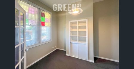 Two Bedroom Duplex with Private Courtyard - Photo 2