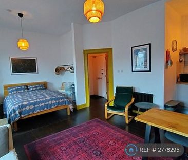 Studio to rent - Photo 5