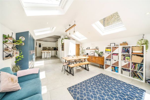 Longley Road, Tooting, SW17, London - Photo 1